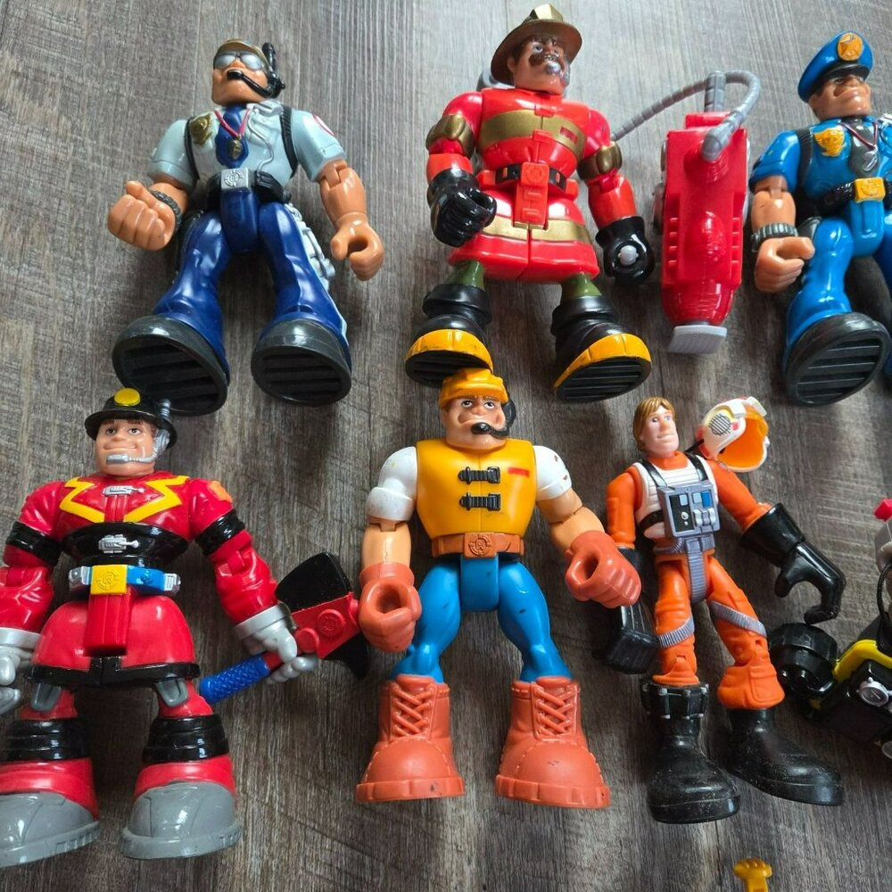 Rescue Heroes lot of 8 w/some Accessories Vintage/Action figures Fisher Price Ha - Picture 8 of 8